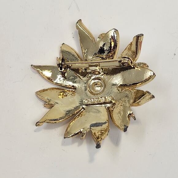 Gerrys Gold Tone Textured Flower Brooch Pin 3D Layered Costume Jewelry Signed - Picture 3 of 5